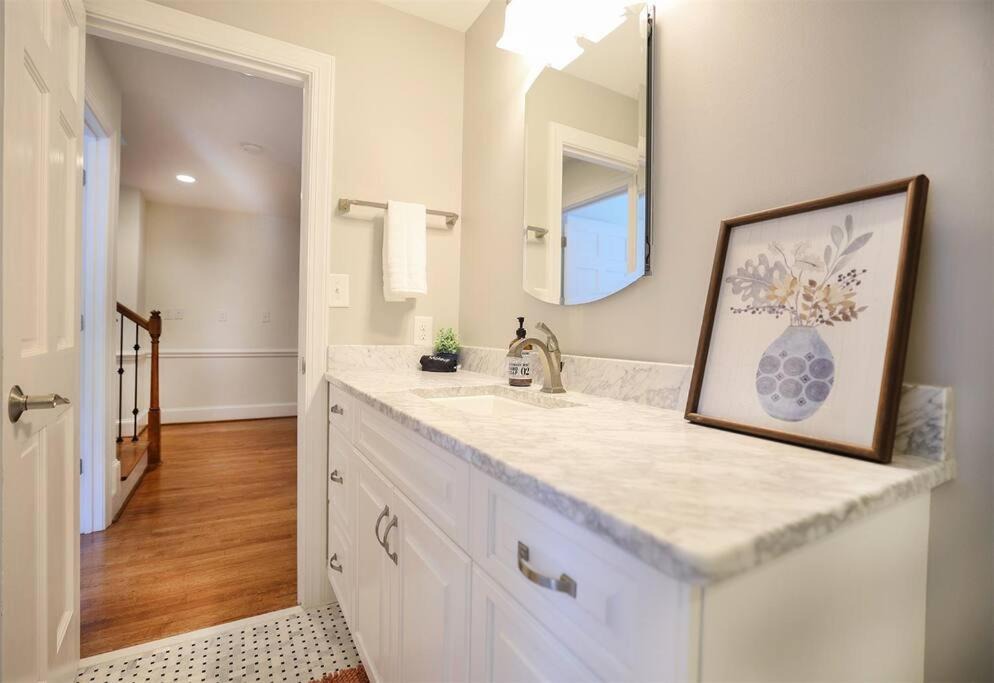 Photo of Bathroom in North Garrett Road