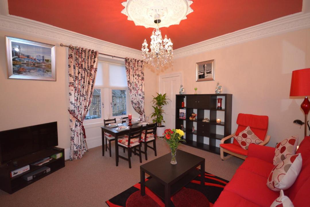 Photo of Livingroom in Tillicoultry