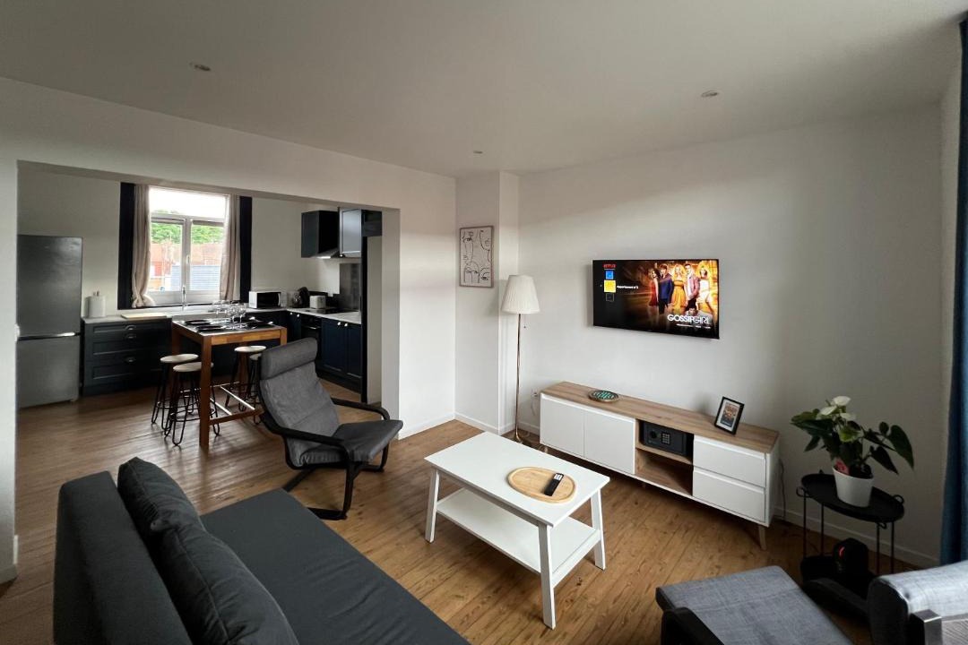 Photo of Others in Lens