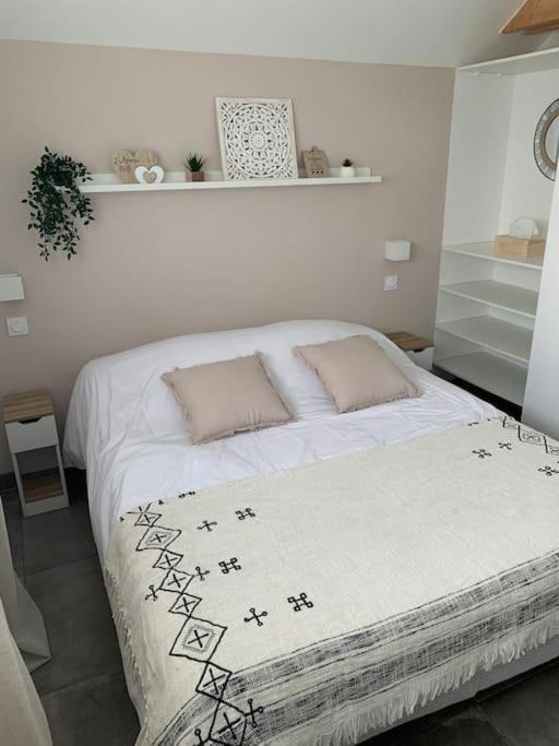 Photo of Bedroom in Brain-sur-l'Authion