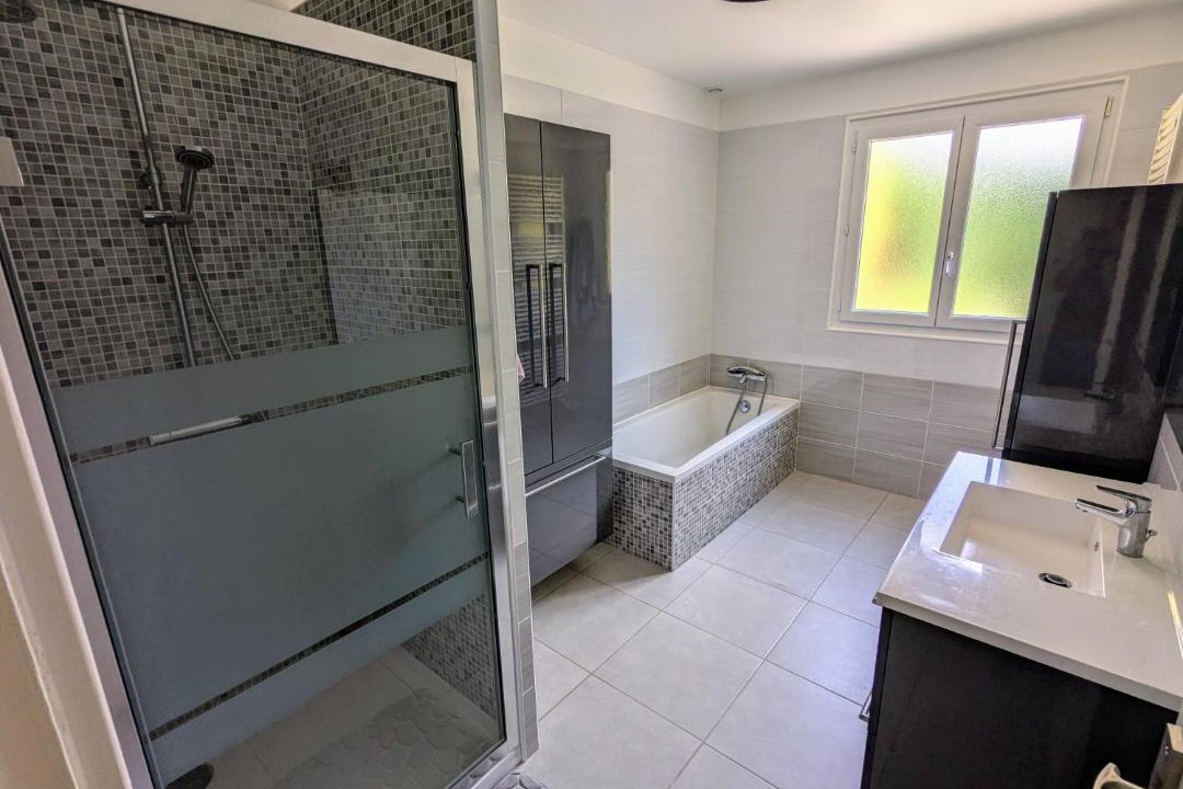 Photo of Bathroom in Saint-Germain-sur-Morin