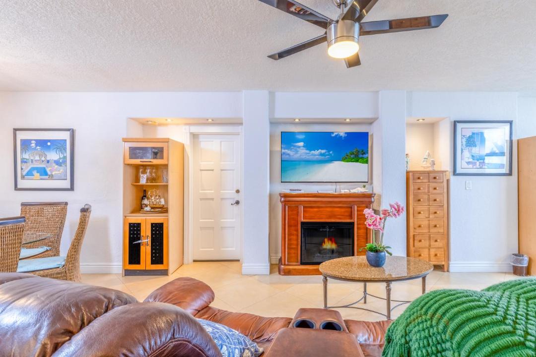 Photo of Others in Galt Mile