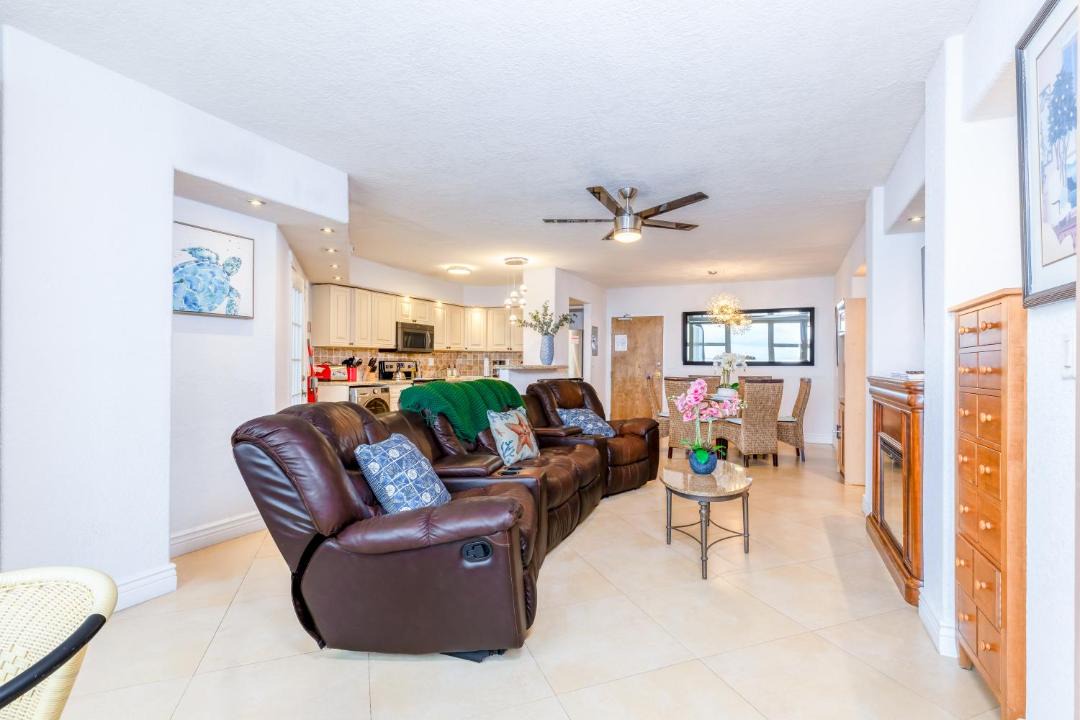 Photo of Others in Galt Mile