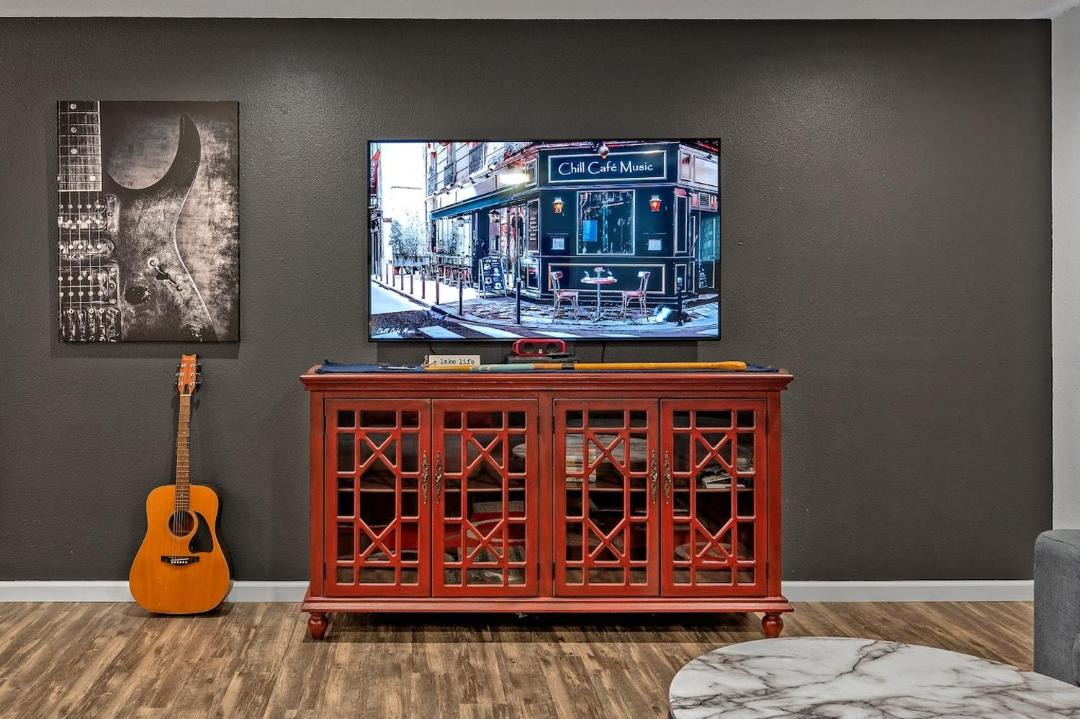 Photo of Livingroom in Mead