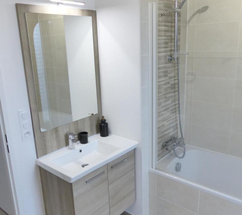 Photo of Bathroom in Republique - Les Ponts