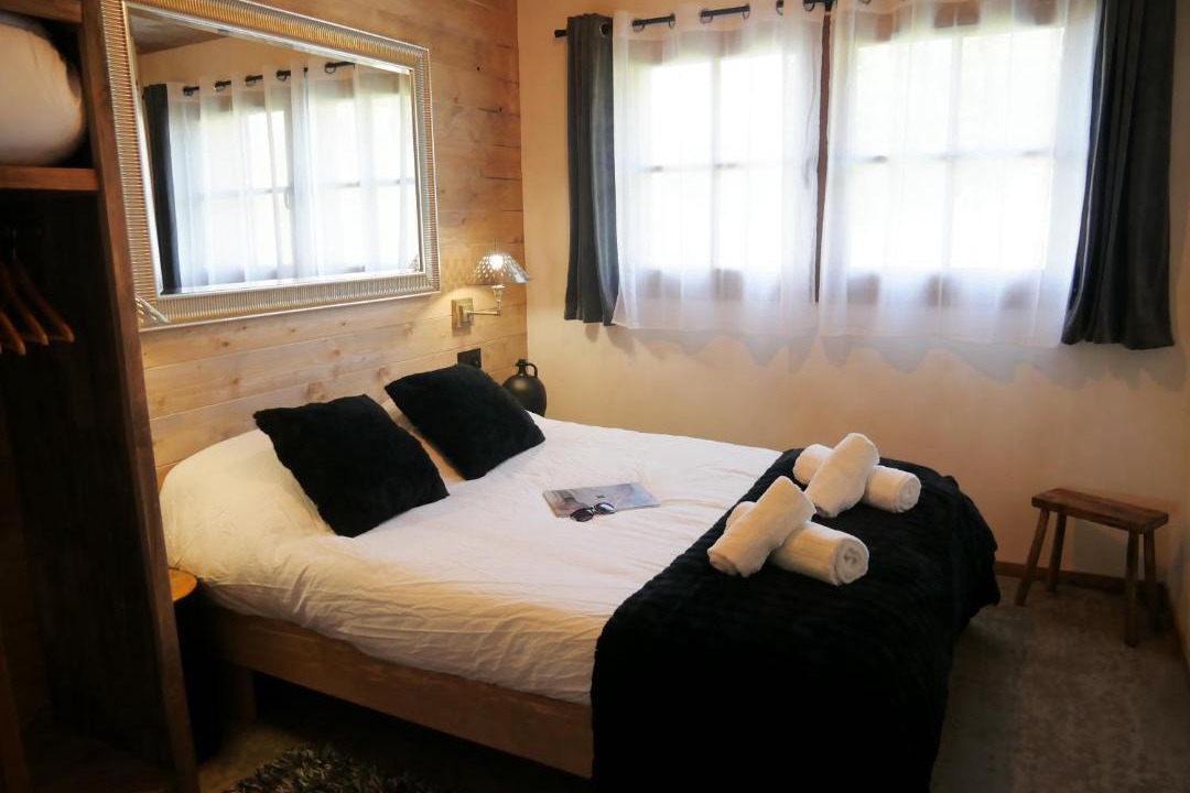 Photo of Bedroom in Demi-Quartier