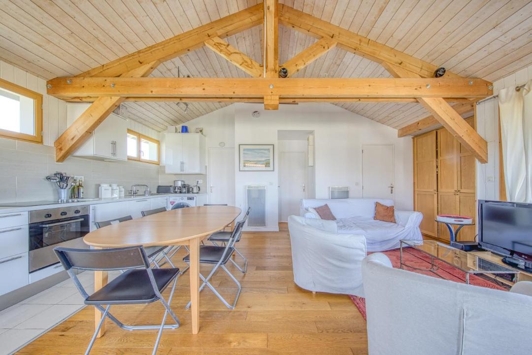 Photo of Others in Talais