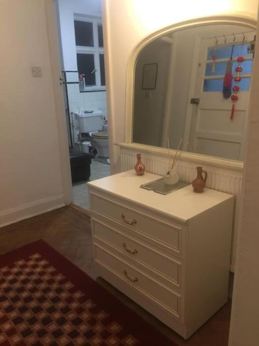 Photo of Others in Twickenham Riverside