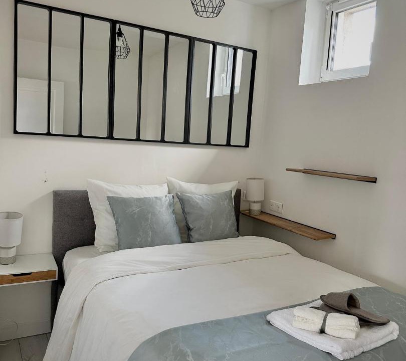 Photo of Bedroom in Sevres