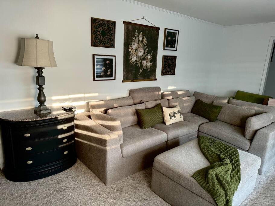 Photo of Livingroom in Jones County