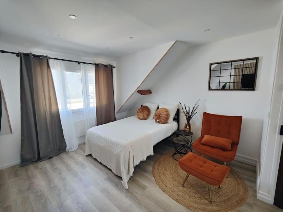 Photo of Bedroom in Chateaudun