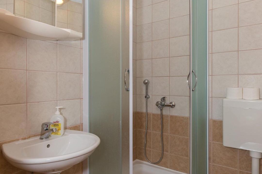 Photo of Bathroom in Plat