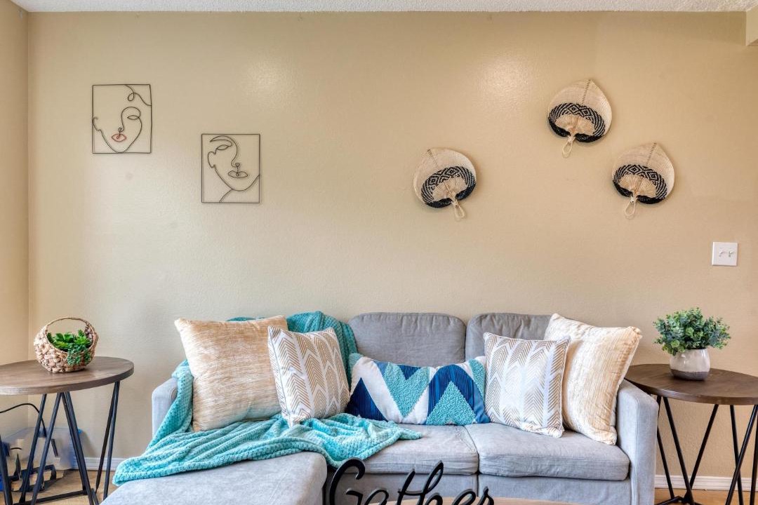 Photo of Others in Highline