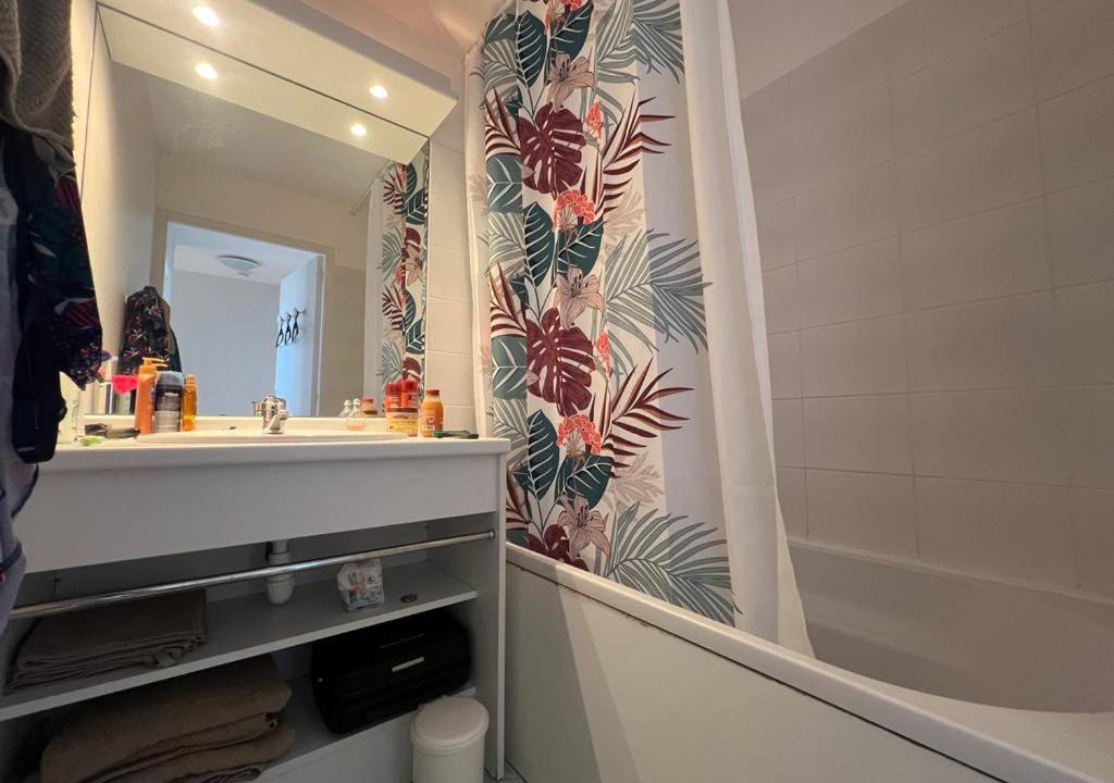 Photo of Bathroom in Locmaria-Plouzane
