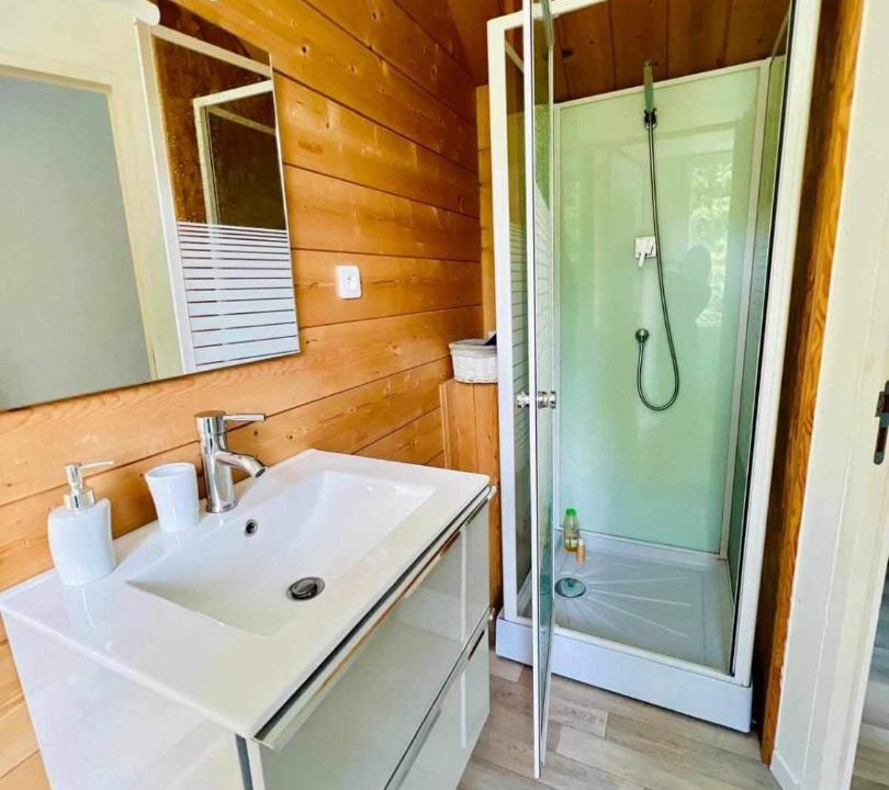 Photo of Bathroom in Bagneres-de-Bigorre