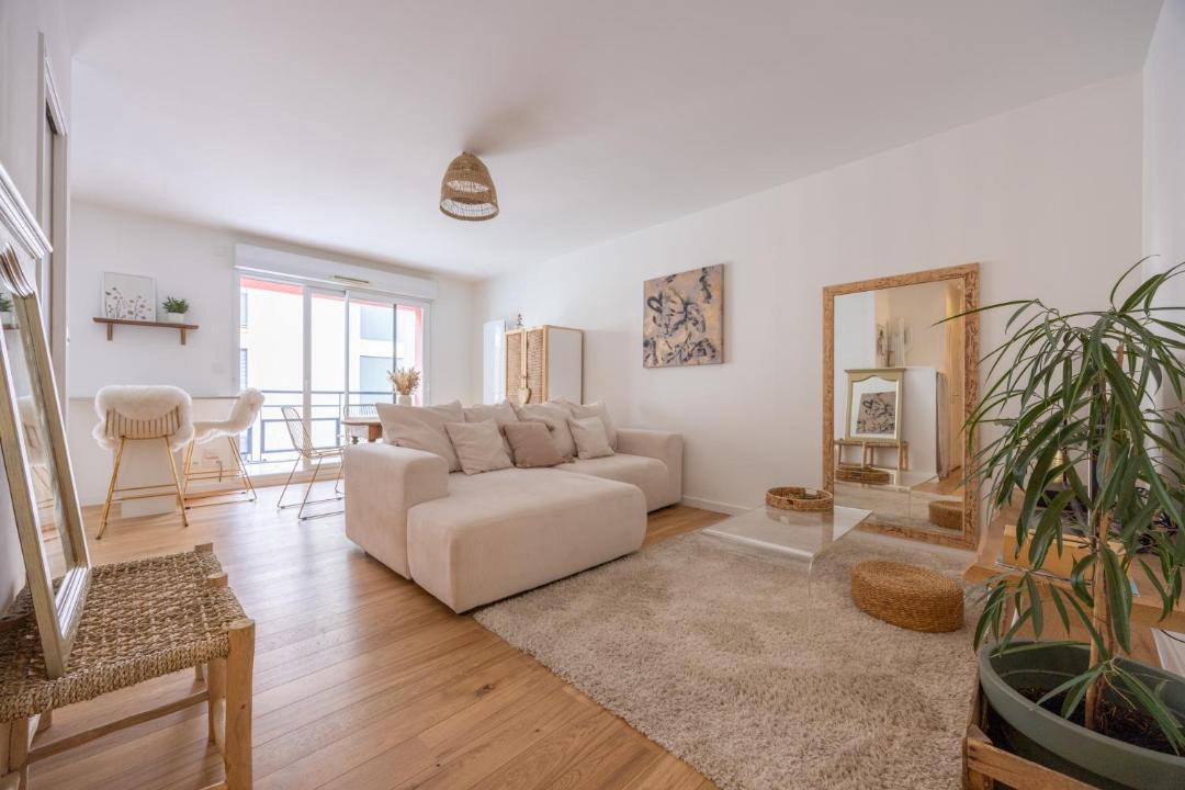 Photo of Livingroom in Madeleine-Champ de Mars