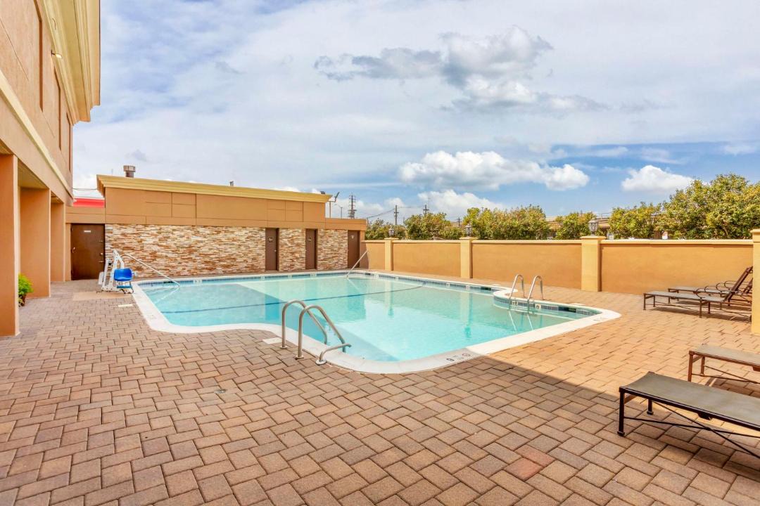 Photo of Others in Rockville Centre