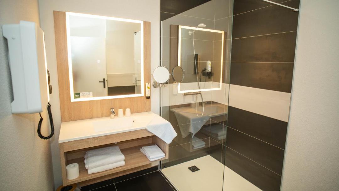 Photo of Bathroom in Custines