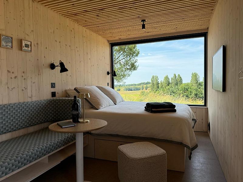 Photo of Others in Berson