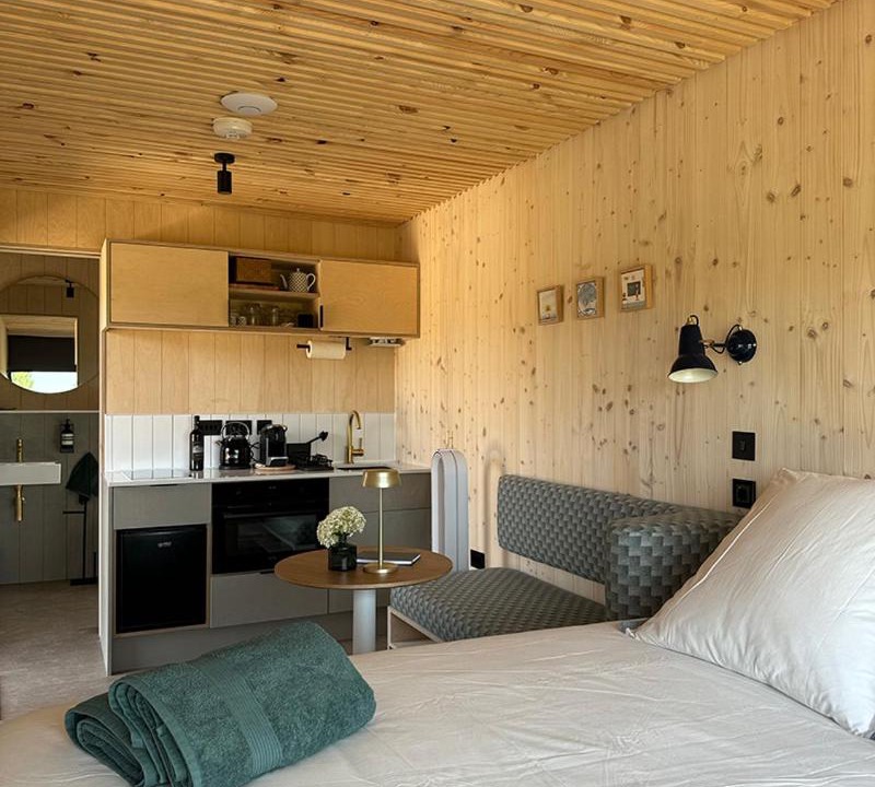 Photo of Others in Berson