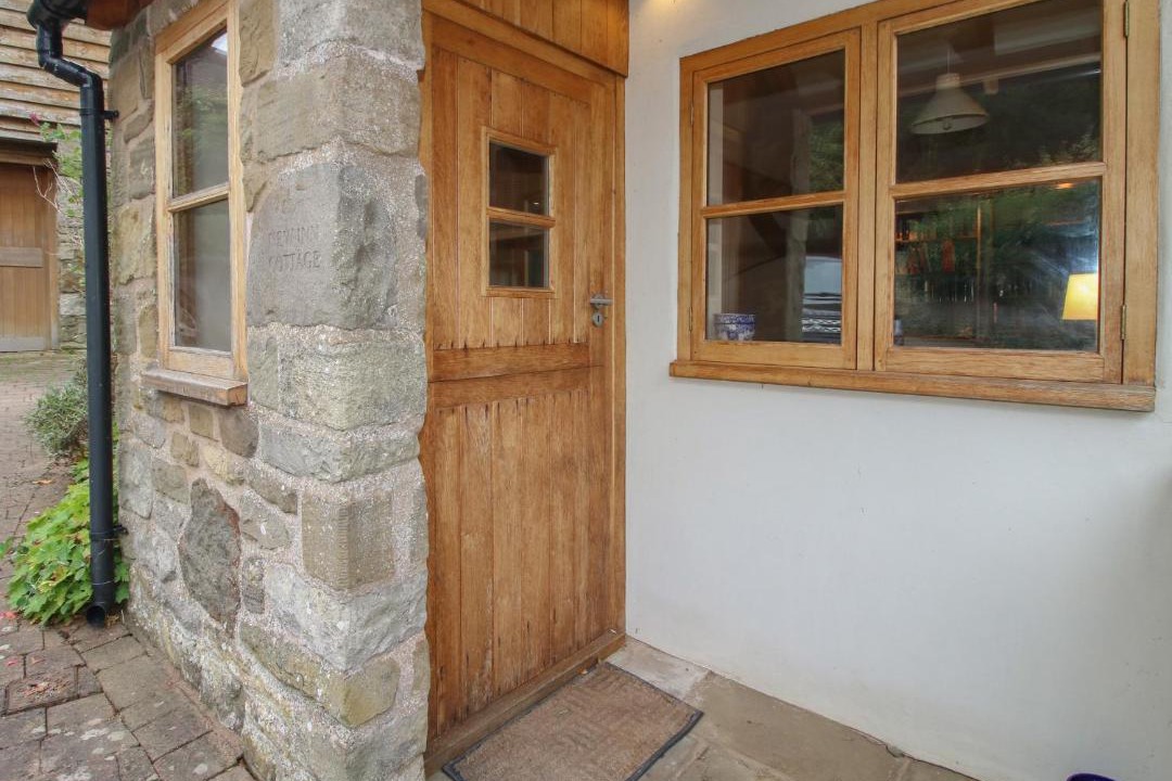 Photo of Others in Wall-under-heywood