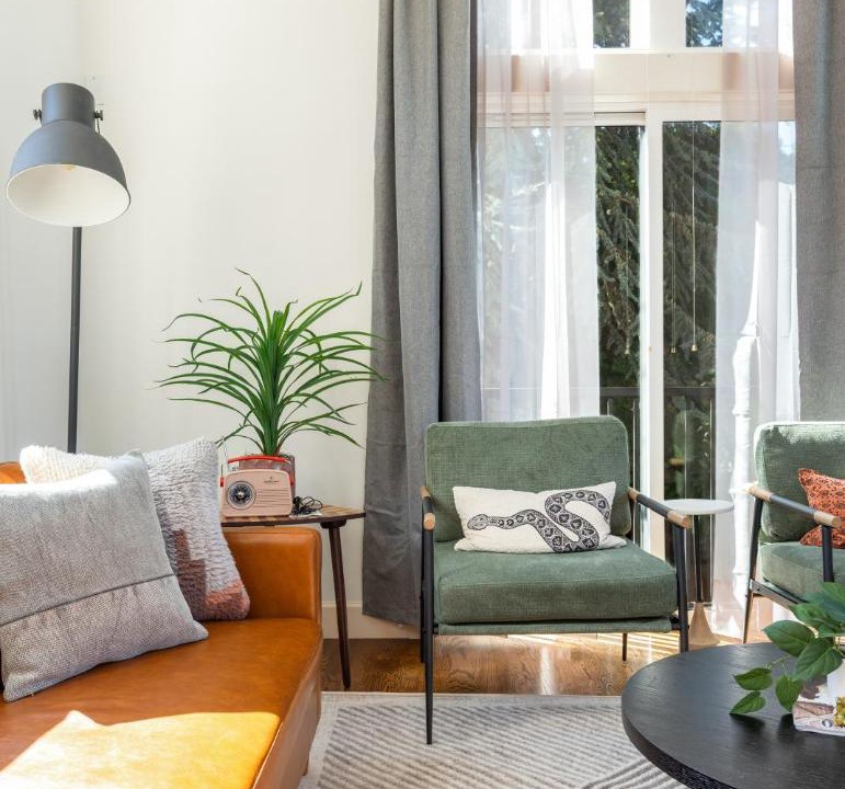 Photo of Livingroom in Seattle Metro Area