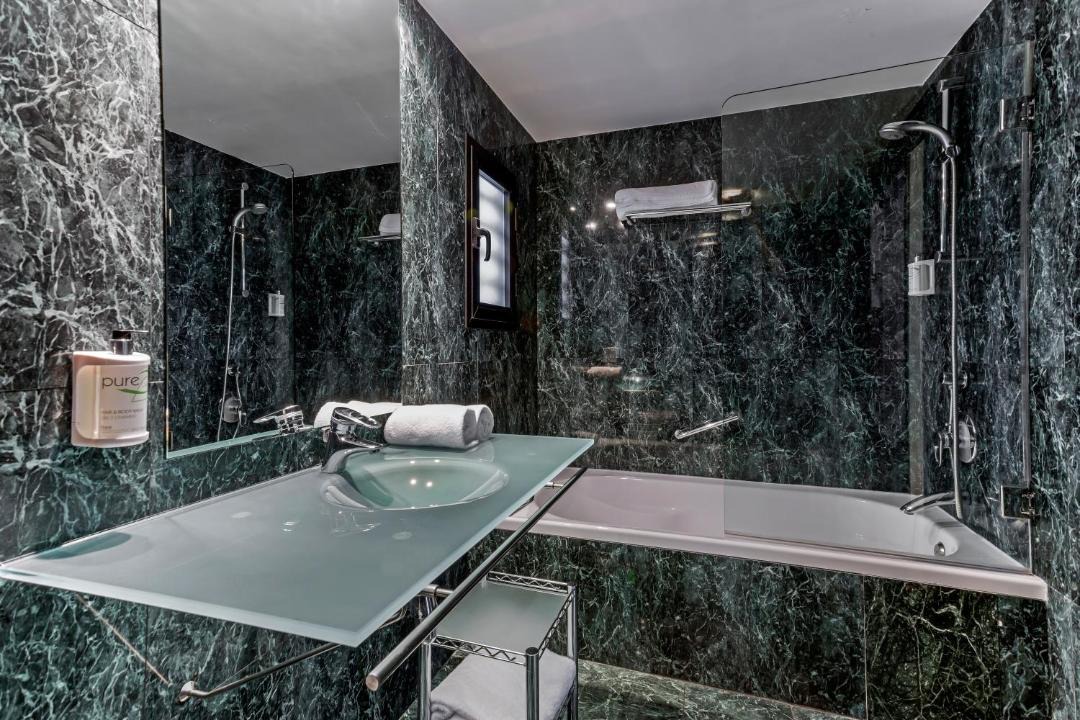 Photo of Bathroom in Oliver