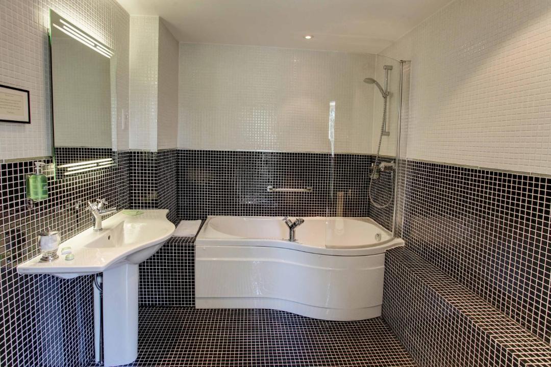 Photo of Bathroom in Oborne