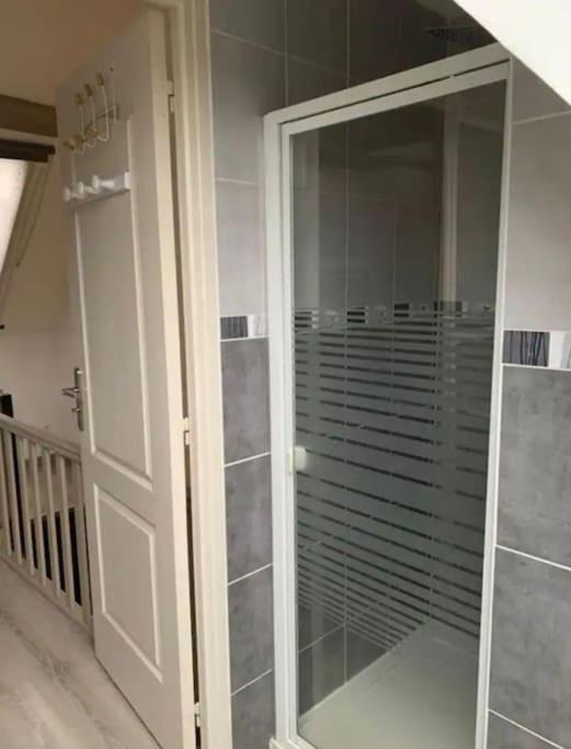 Photo of Bathroom in Lisses