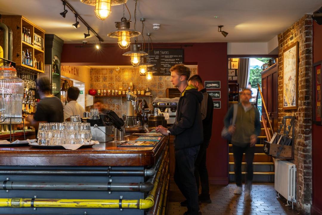 Photo of Others in Peninsula