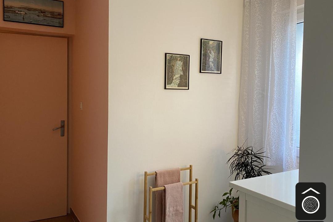 Photo of Others in Anstaing