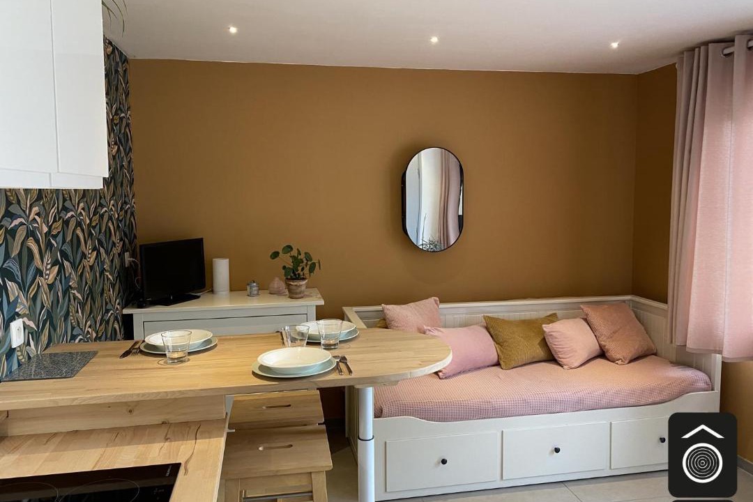 Photo of Others in Anstaing