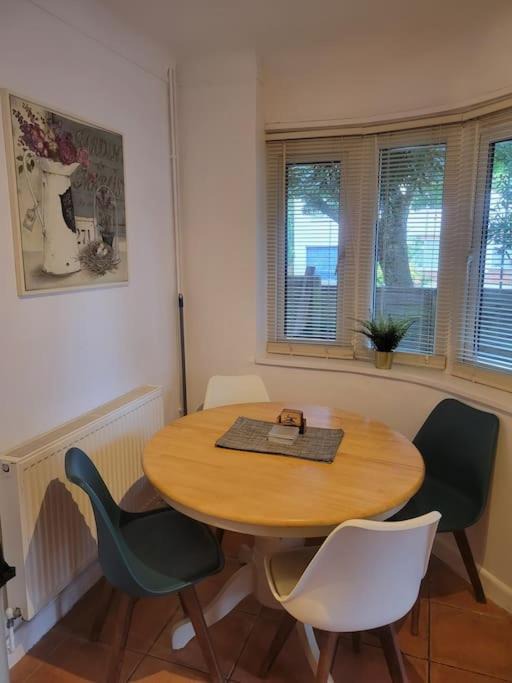 Photo of Others in Netley