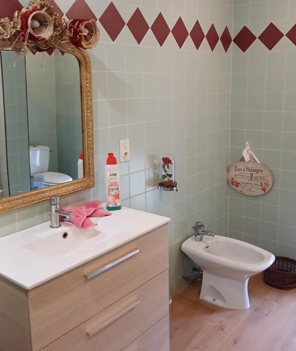 Photo of Bathroom in Montignac-Charente
