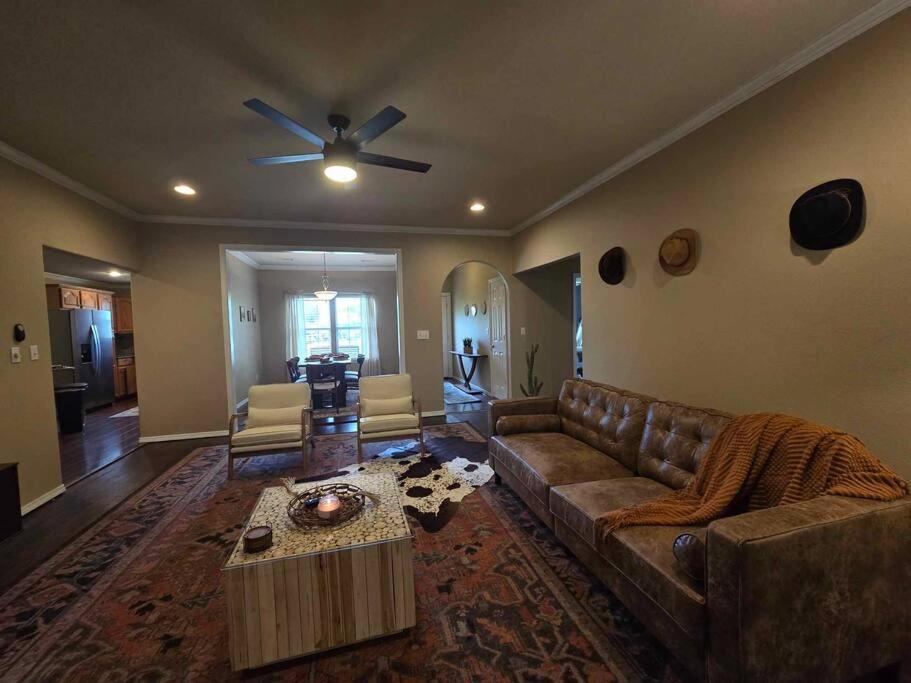 Photo of Livingroom in Calera