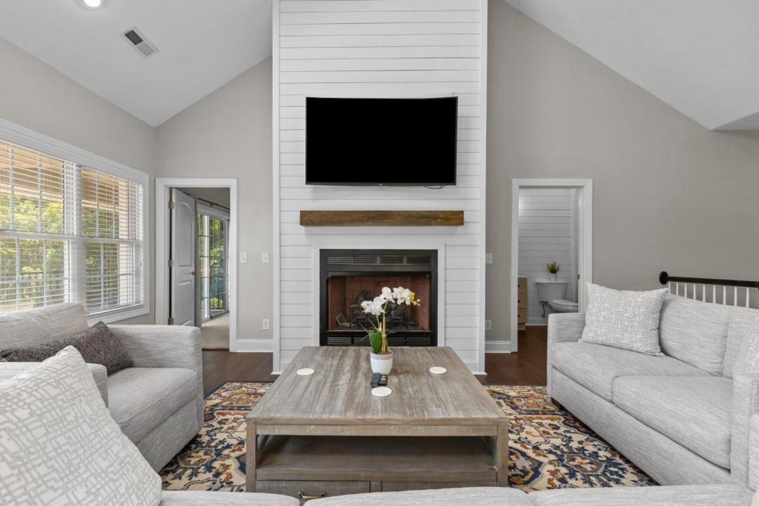 Photo of Livingroom in Foxfire