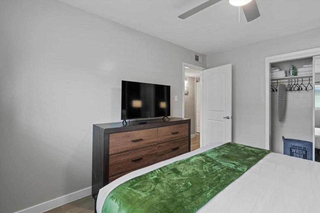 Photo of Bedroom in Hyde Park