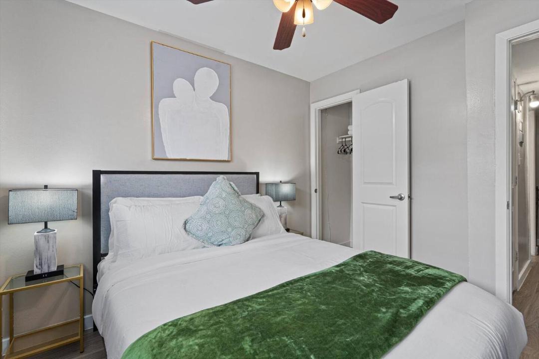 Photo of Bedroom in Hyde Park