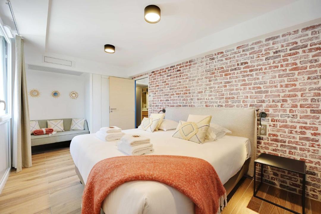 Photo of Others in Vanves