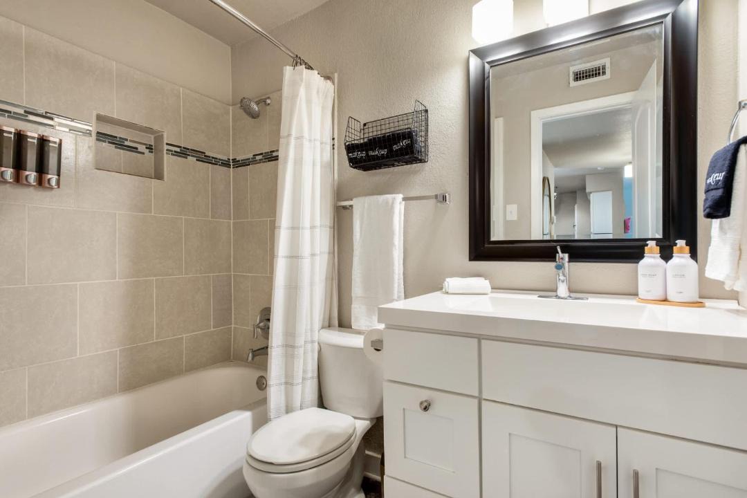 Photo of Bathroom in Oakmont Heights
