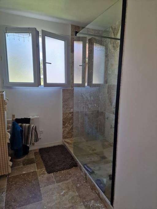 Photo of Bathroom in Brains-sur-Gee