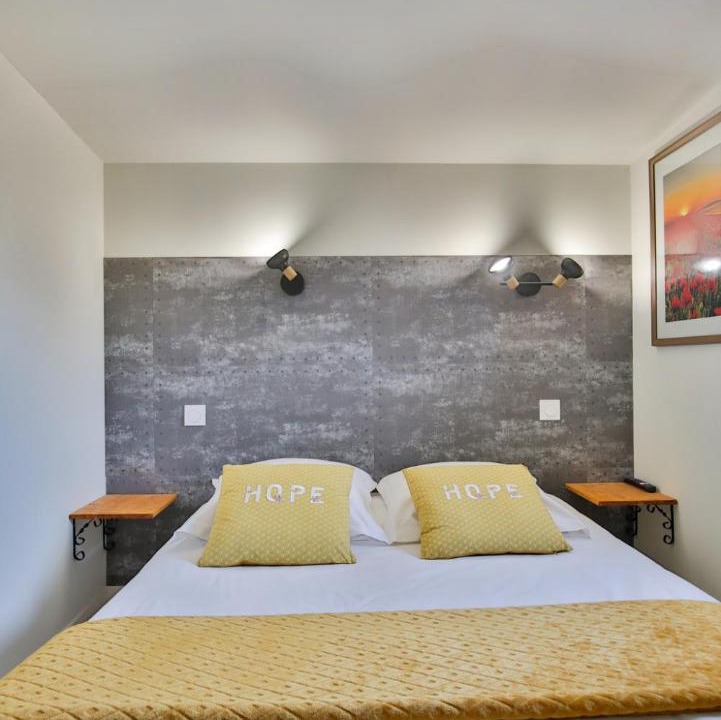 Photo of Bedroom in Clermont-Creans