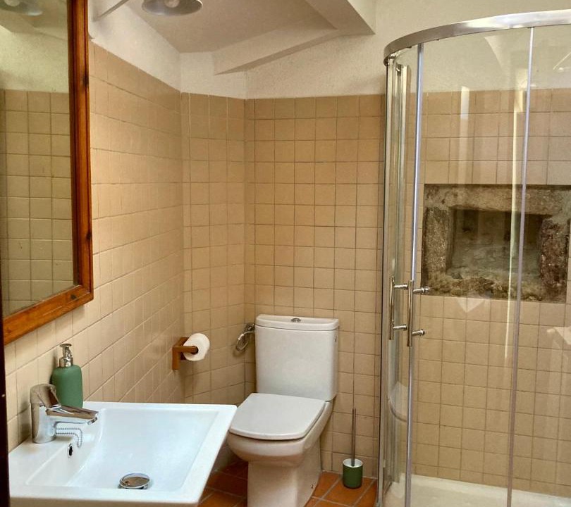 Photo of Bathroom in Capmany