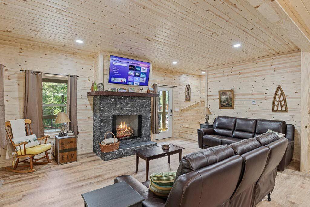 Photo of Livingroom in Cleveland