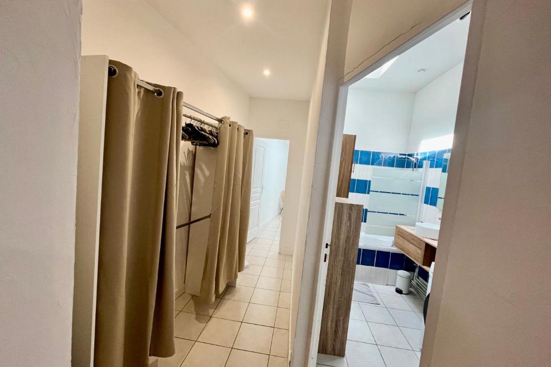 Photo of Bathroom in Sainte-Anne - Faubourg Noyon