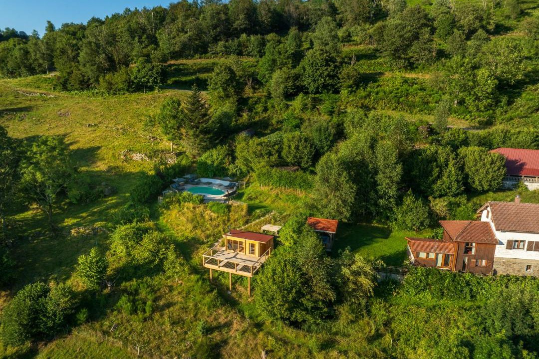 Photo of Others in Le Menil