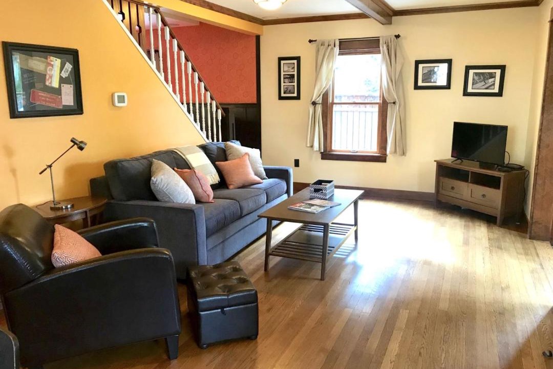 Photo of Livingroom in Old Bend