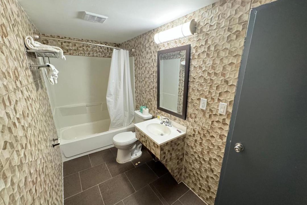 Photo of Others in Elizabeth