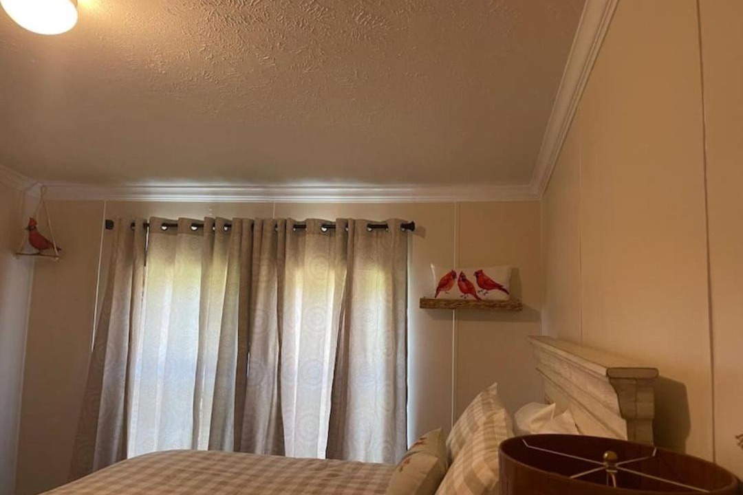 Photo of Bedroom in Pine Grove