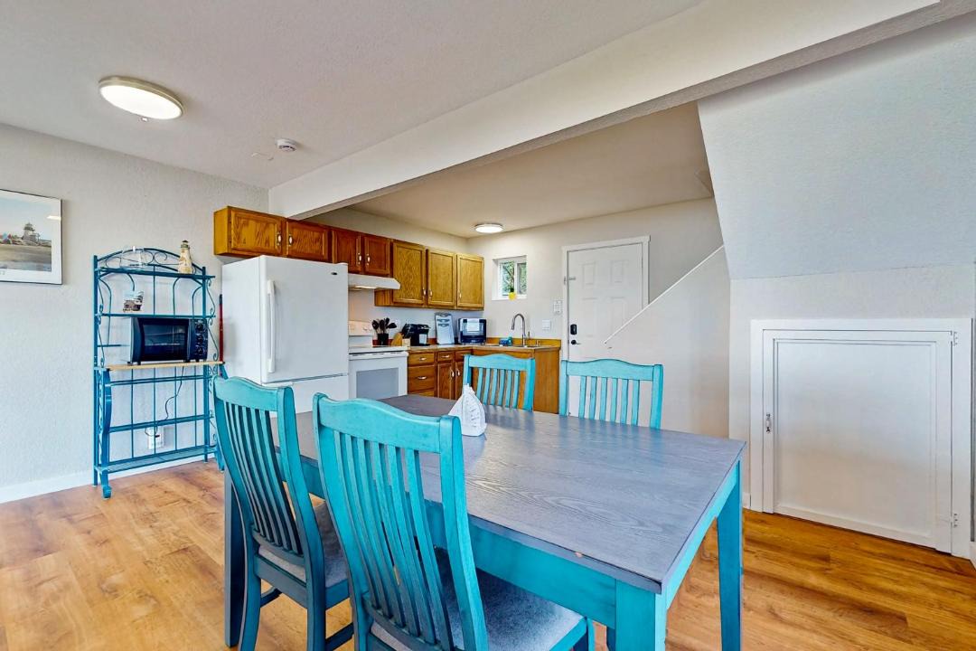 Photo of Others in Clinton